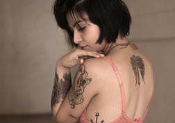 lady with tattoos